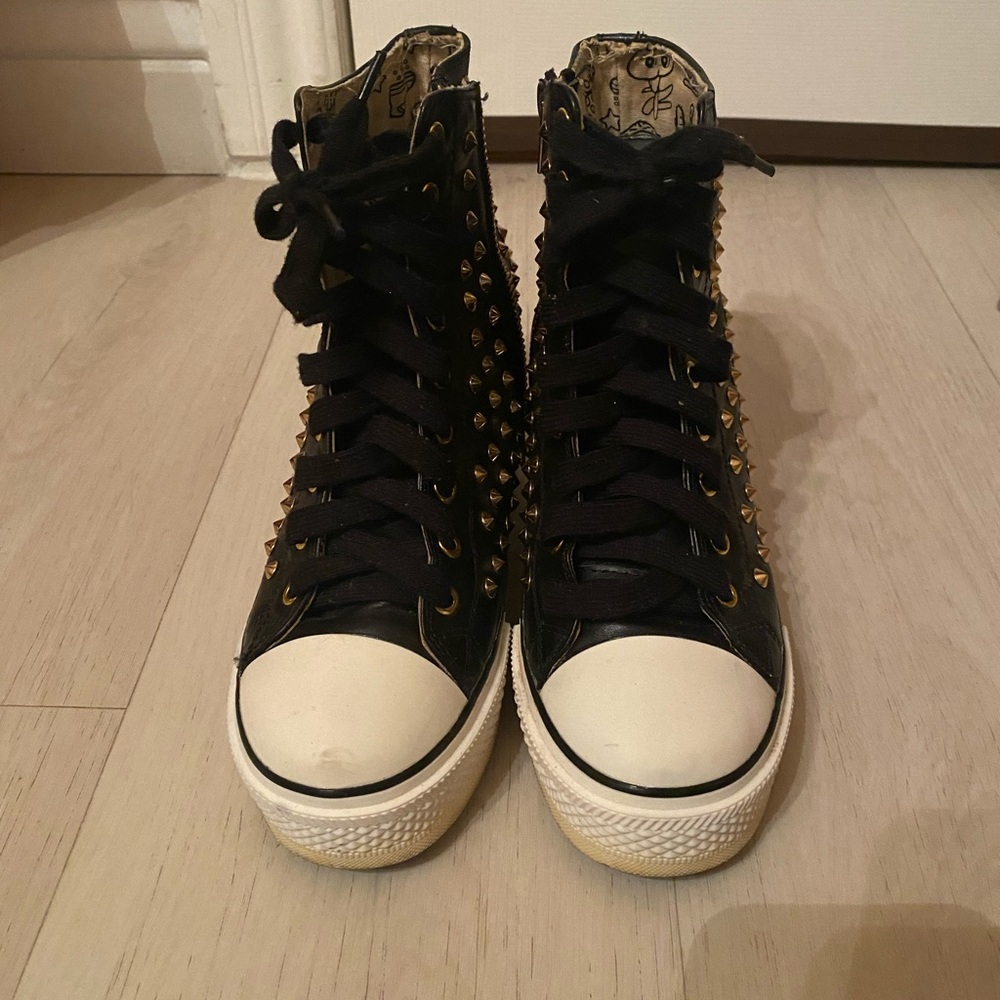 Women Black Leather Platform Studs Sneakers Size 6